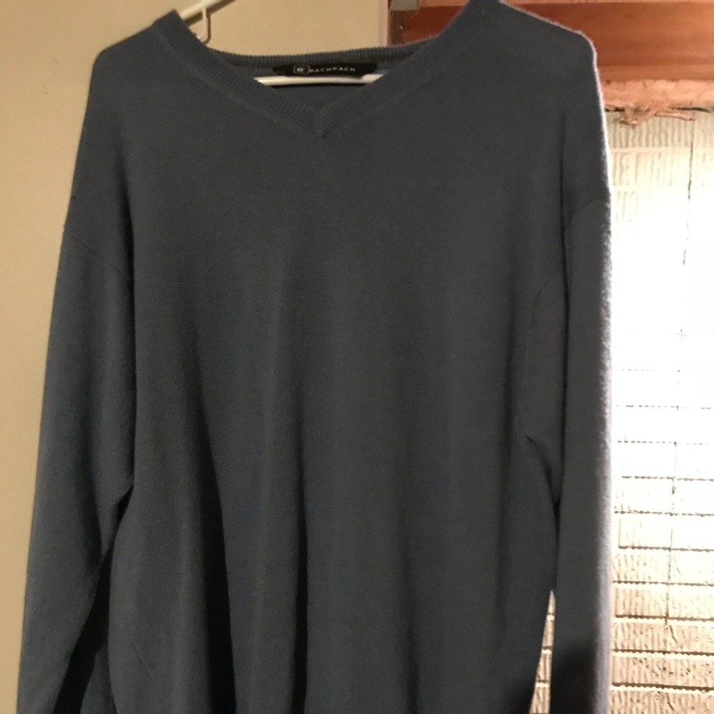 Bachrach Cashmere Sweater Like new